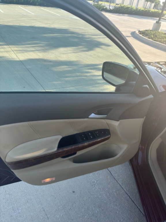 2009 Honda Accord Image 8