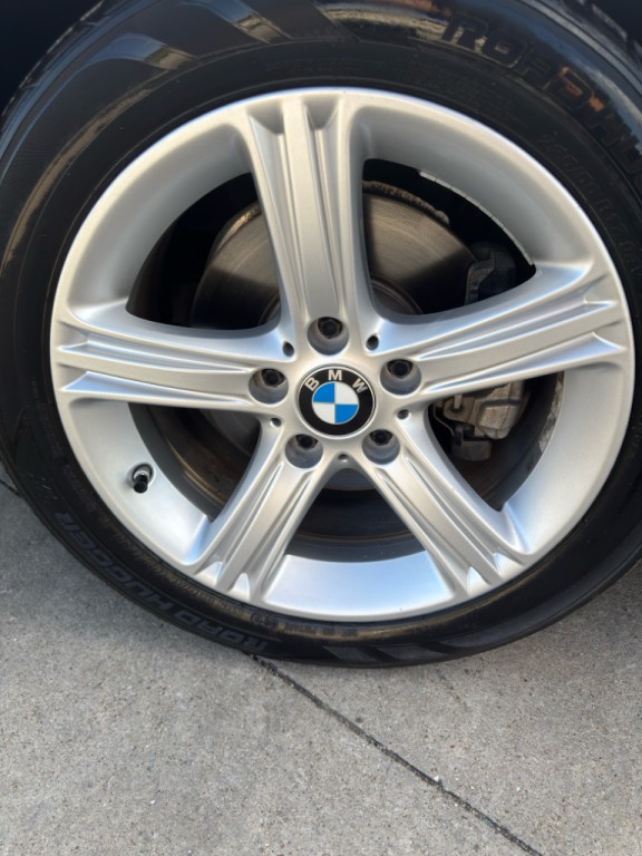 2015 BMW 3 Series Image 9