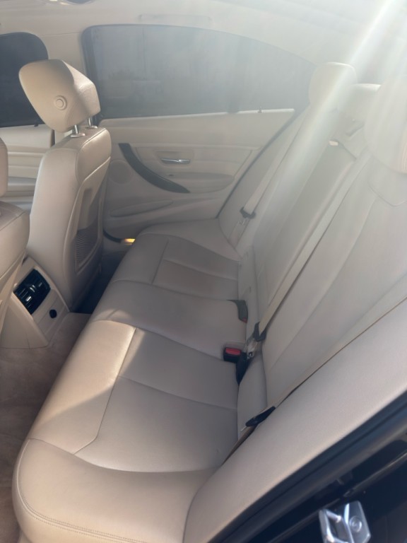2015 BMW 3 Series Image 12