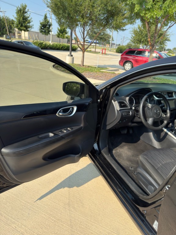 2019 Nissan Sentra Image 10