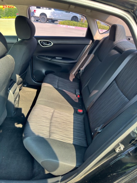 2019 Nissan Sentra Image 12