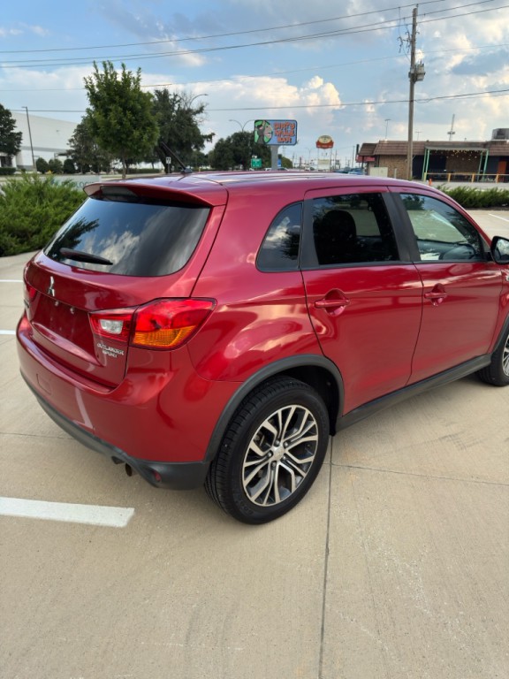 2016 Mitsubishi Outlander Image 5