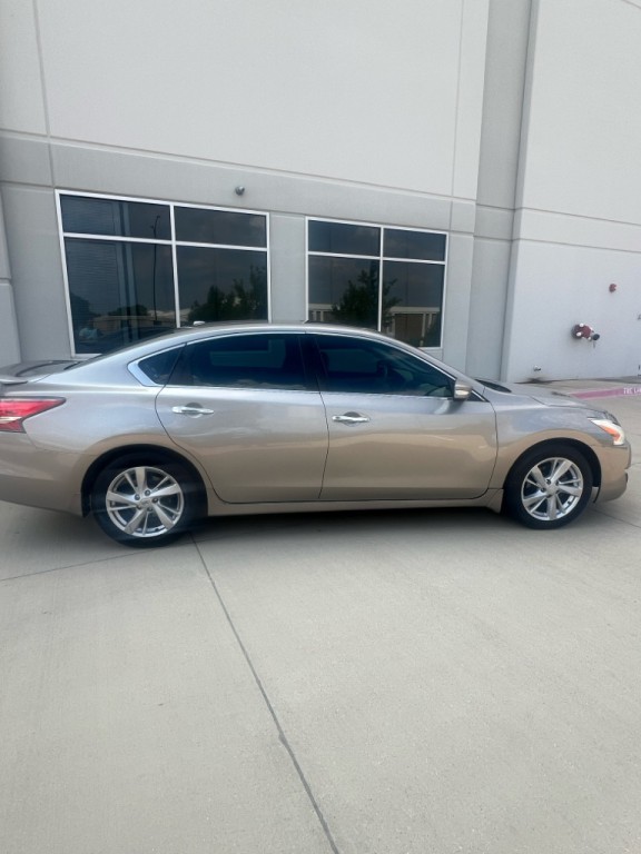2014 Nissan Altima Image 8