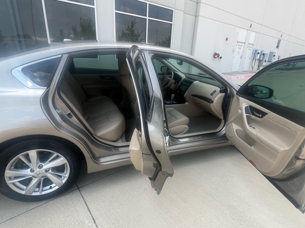 2014 Nissan Altima Image 11