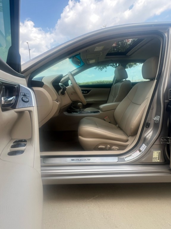 2014 Nissan Altima Image 12