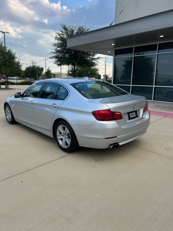 2012 BMW 5 Series Image 5