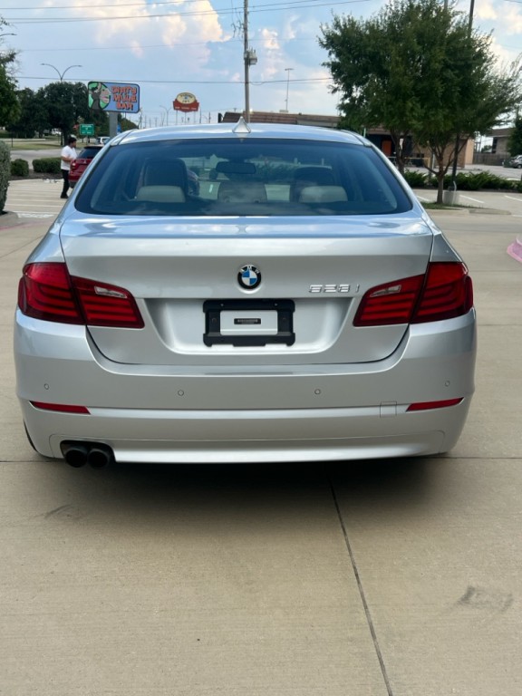 2012 BMW 5 Series Image 6
