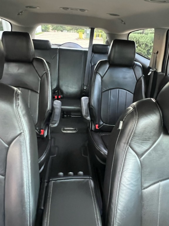 2014 Buick Enclave Image 12