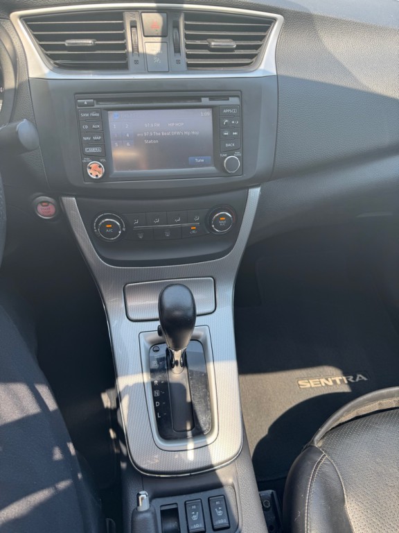 2015 Nissan Sentra Image 16