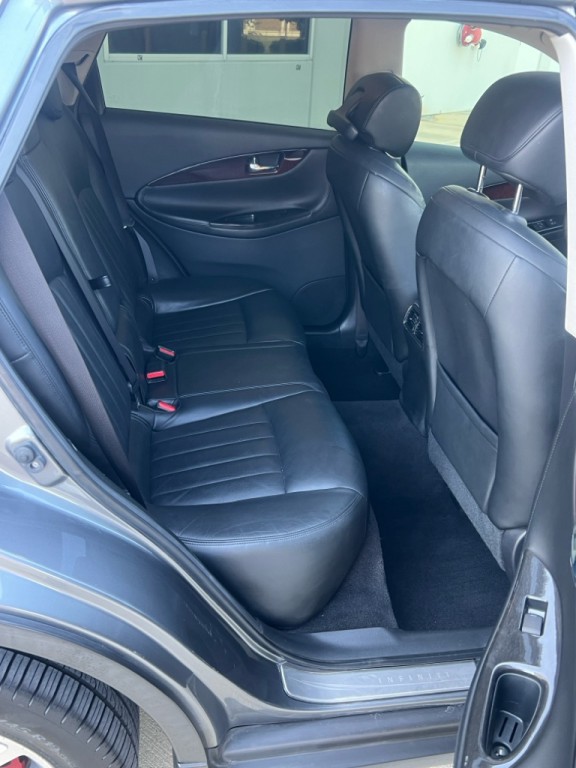 2017 INFINITI QX50 Image 10