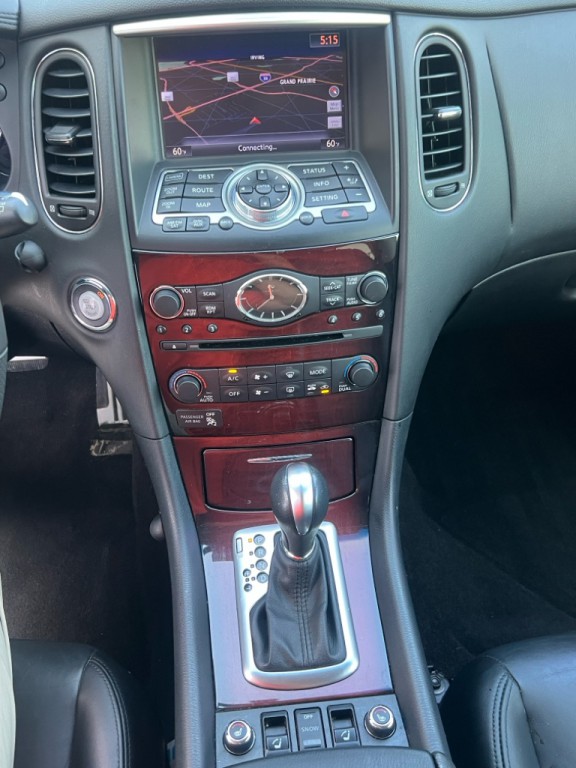 2017 INFINITI QX50 Image 17