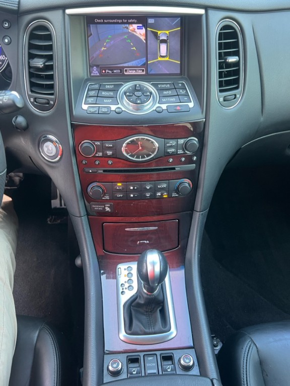 2017 INFINITI QX50 Image 18