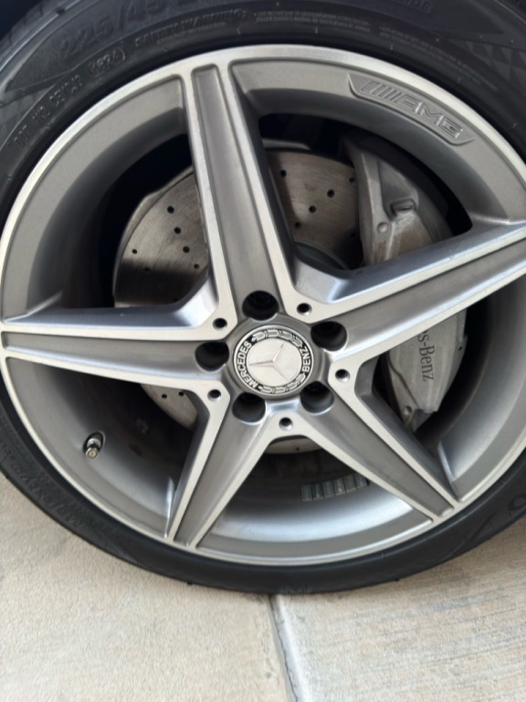 2016 Mercedes-Benz C-Class Image 9