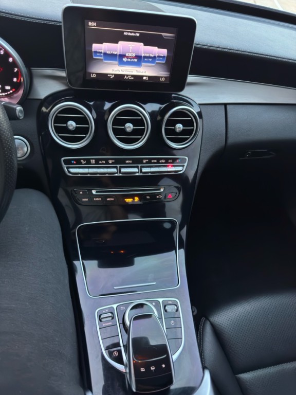 2016 Mercedes-Benz C-Class Image 16