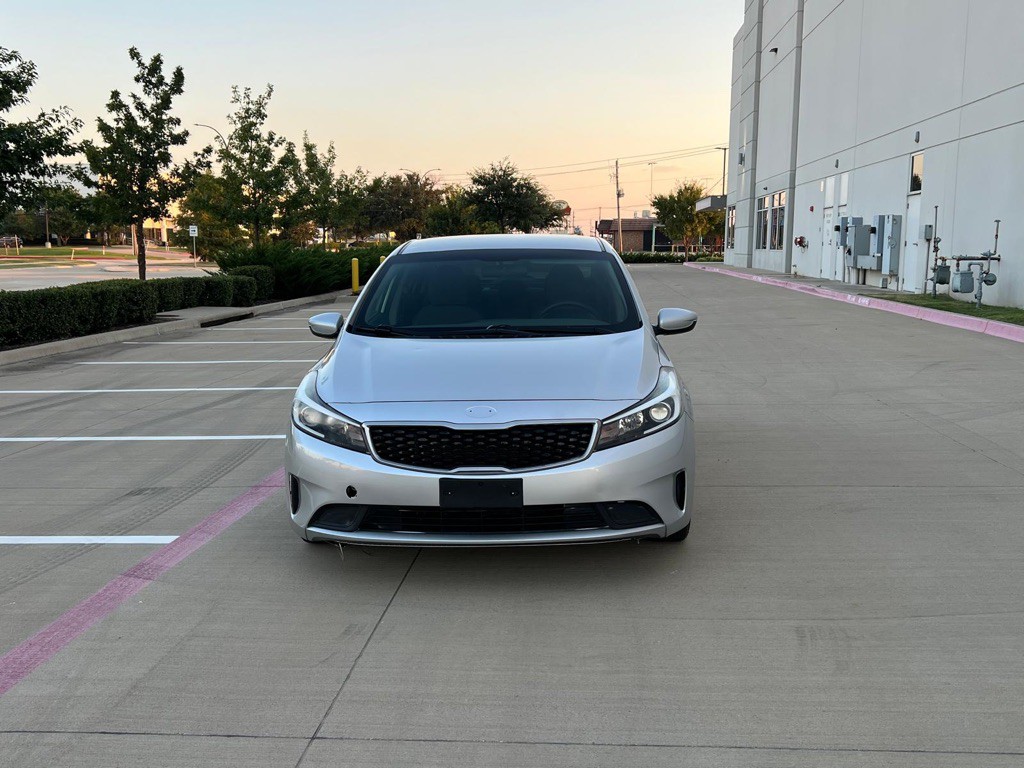 2017 Kia Forte Image 6