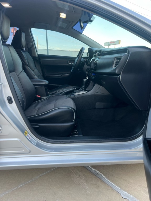2016 Toyota Corolla Image 11
