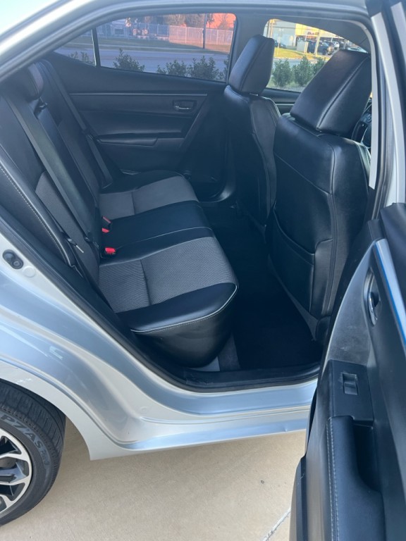2016 Toyota Corolla Image 12