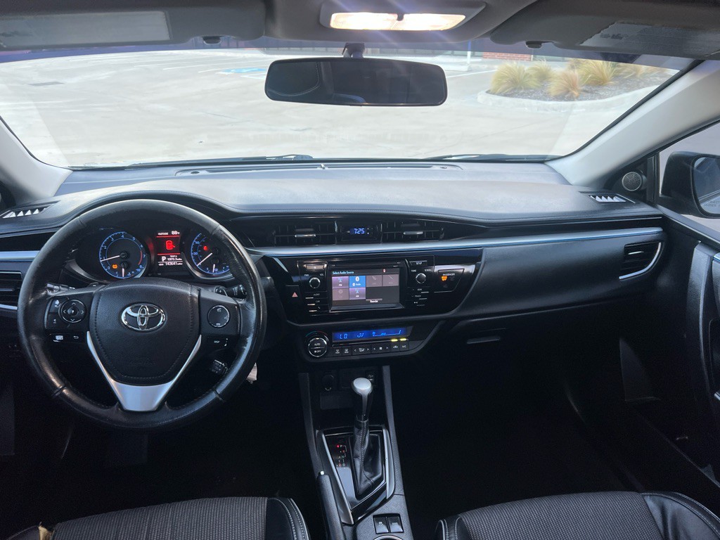 2016 Toyota Corolla Image 13