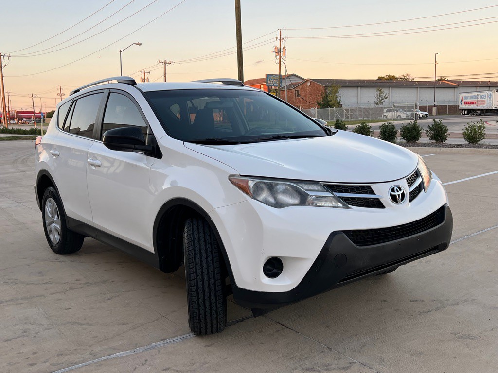 2014 Toyota Rav4 Image 2