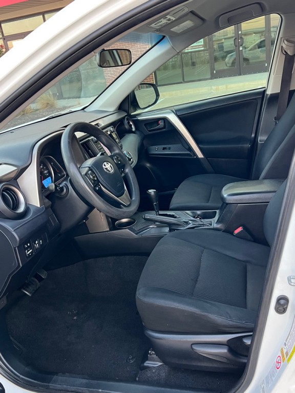 2014 Toyota Rav4 Image 9