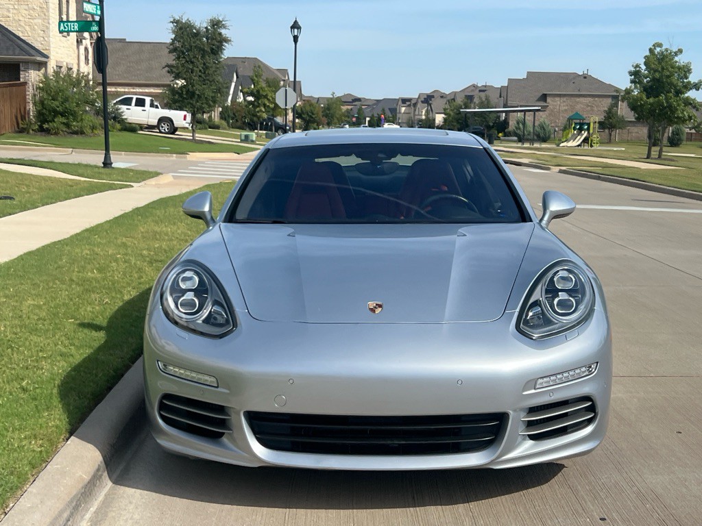 2014 Porsche Panamera Image 2