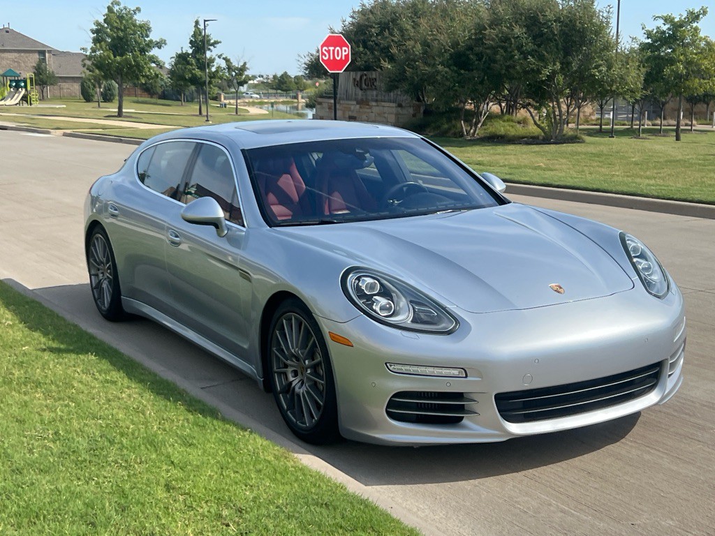 2014 Porsche Panamera Image 3