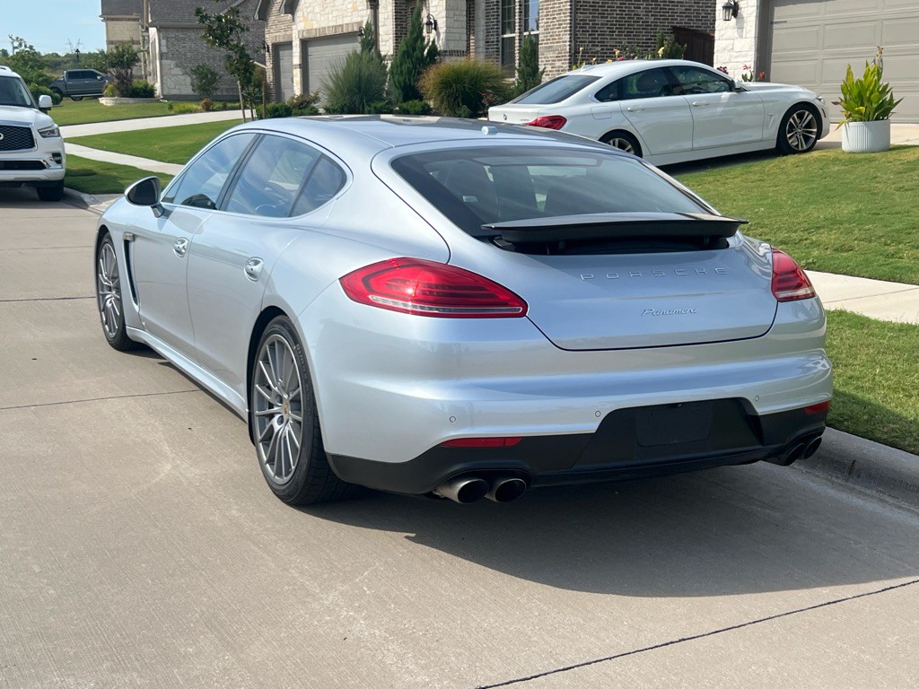 2014 Porsche Panamera Image 7
