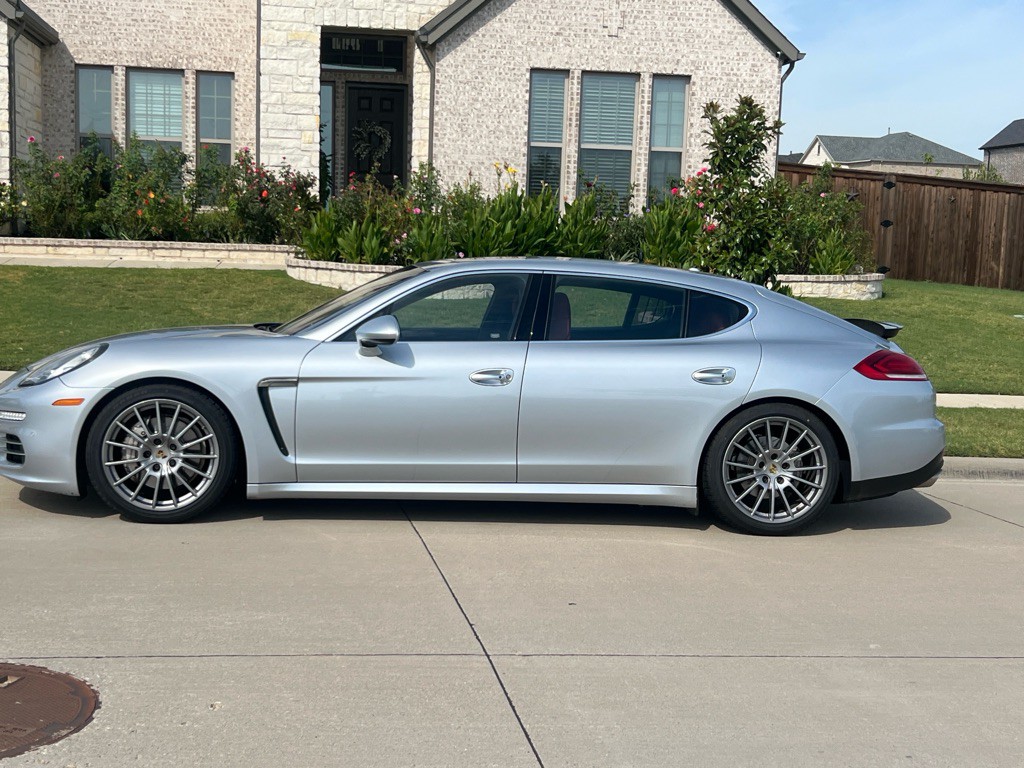 2014 Porsche Panamera Image 8