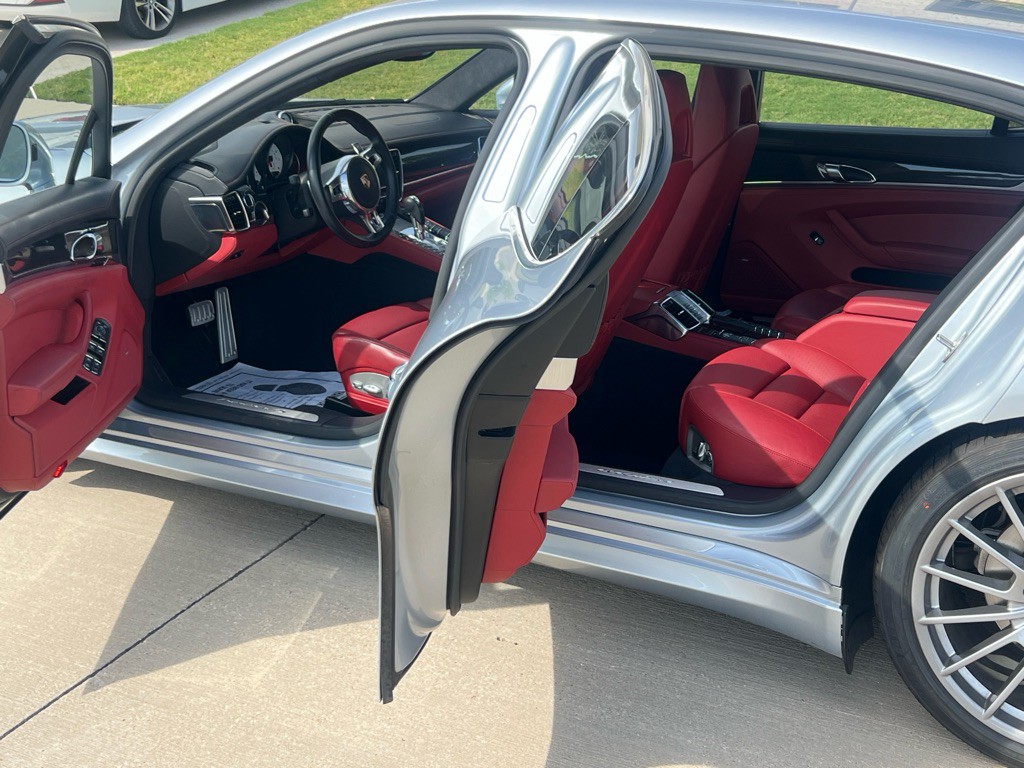 2014 Porsche Panamera Image 11