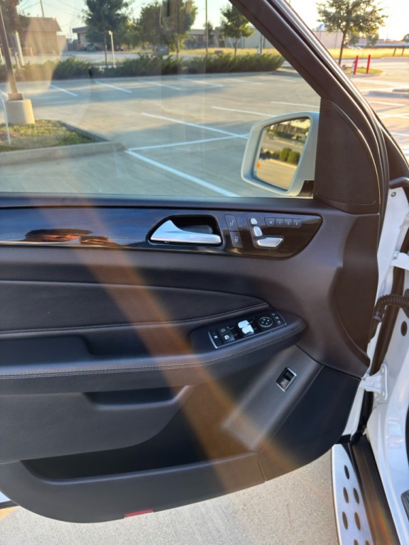 2016 Mercedes-Benz GLE-Class Image 10