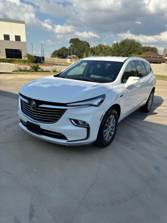 2023 Buick Enclave Image 3