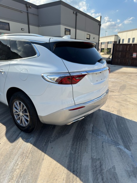 2023 Buick Enclave Image 5