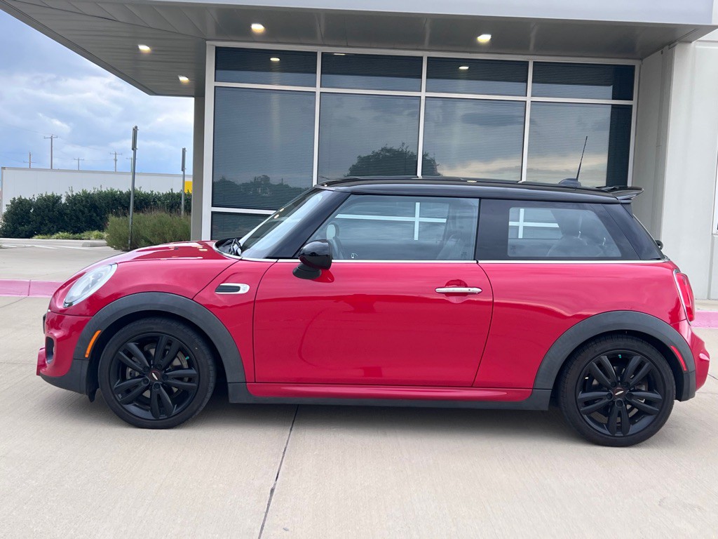 2015 MINI Cooper Image 7