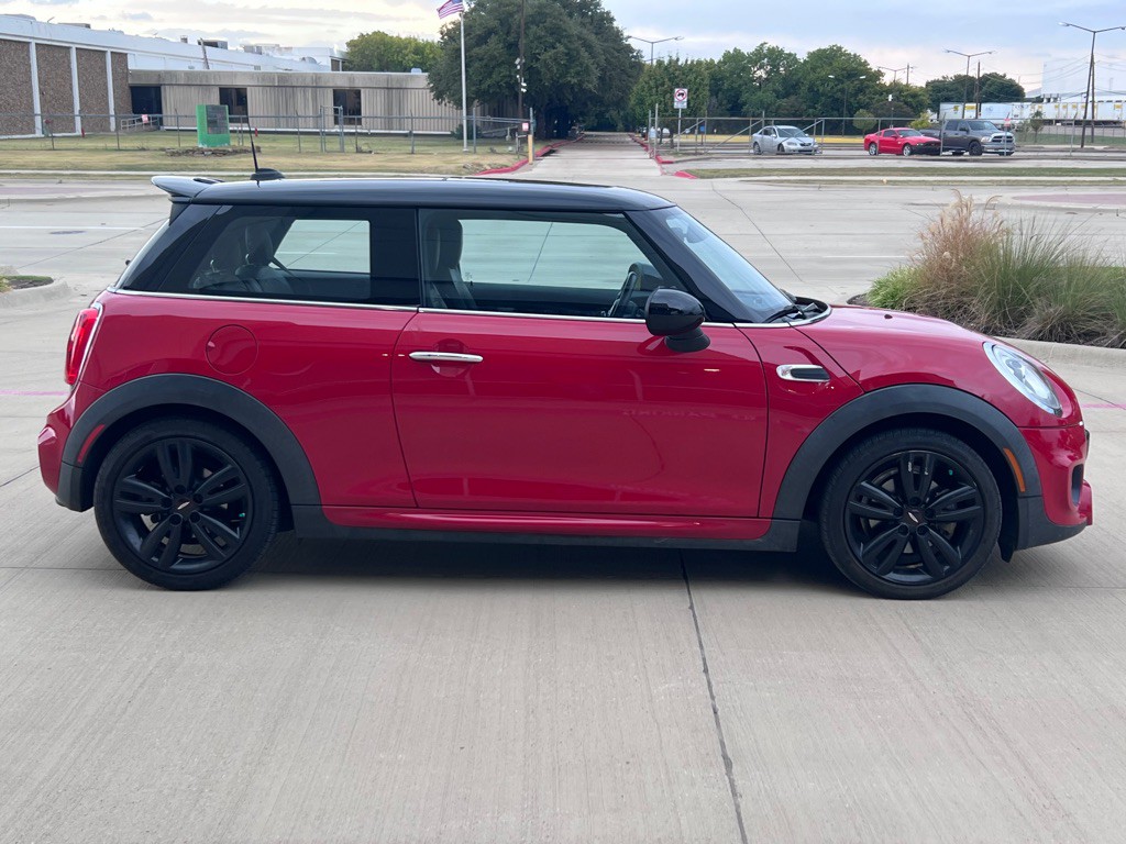 2015 MINI Cooper Image 8