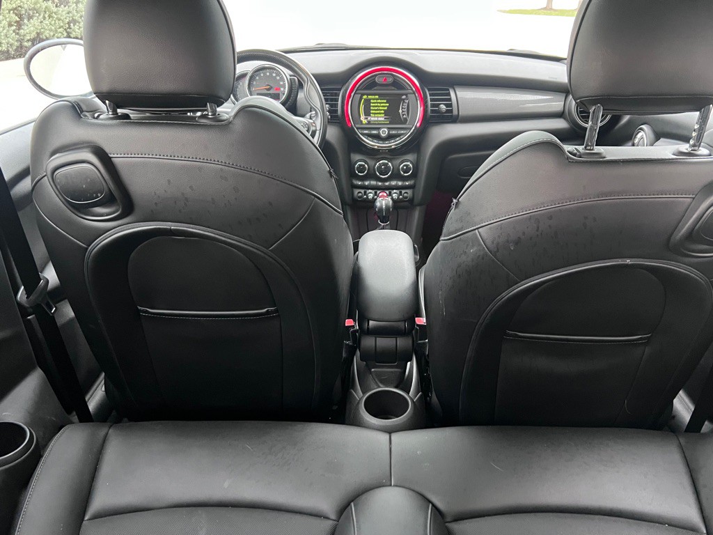 2015 MINI Cooper Image 12