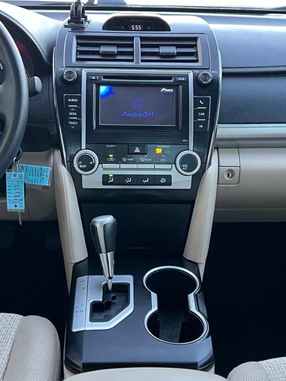 2014 Toyota Camry Image 6