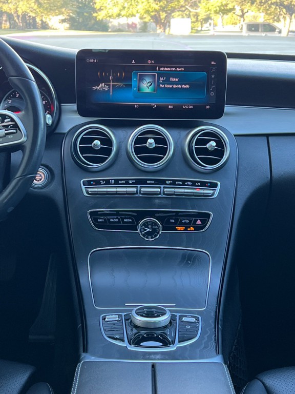 2019 Mercedes-Benz C-Class Image 10