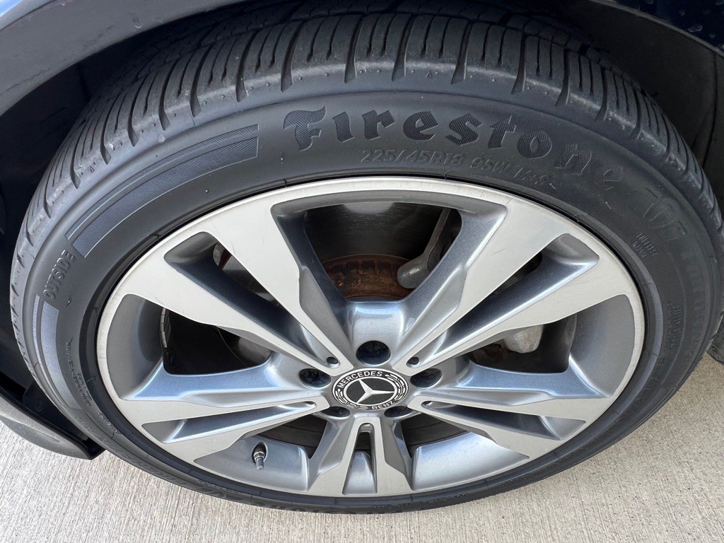 2019 Mercedes-Benz C-Class Image 15