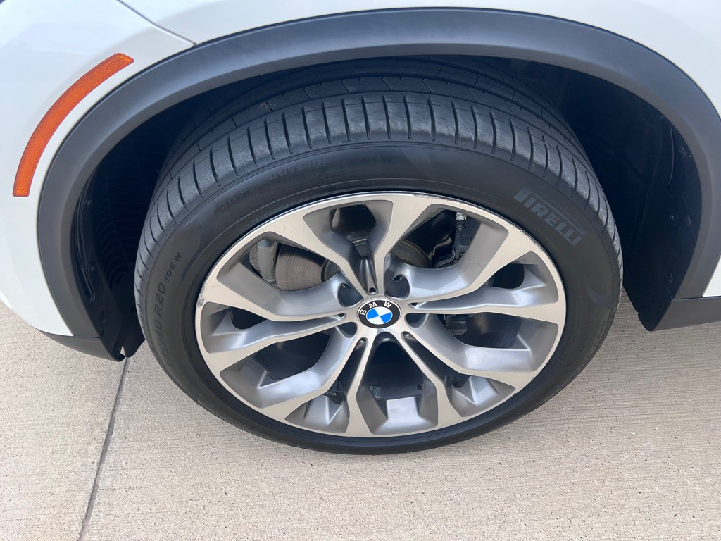 2017 BMW X5 Image 19