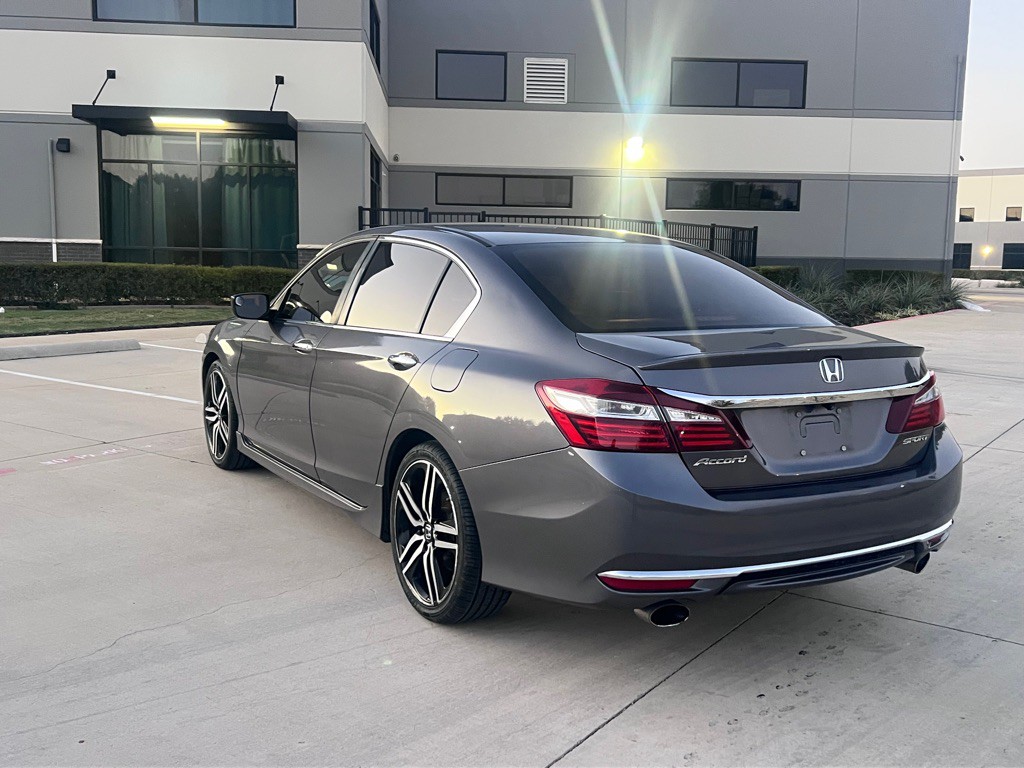 2017 Honda Accord Image 7