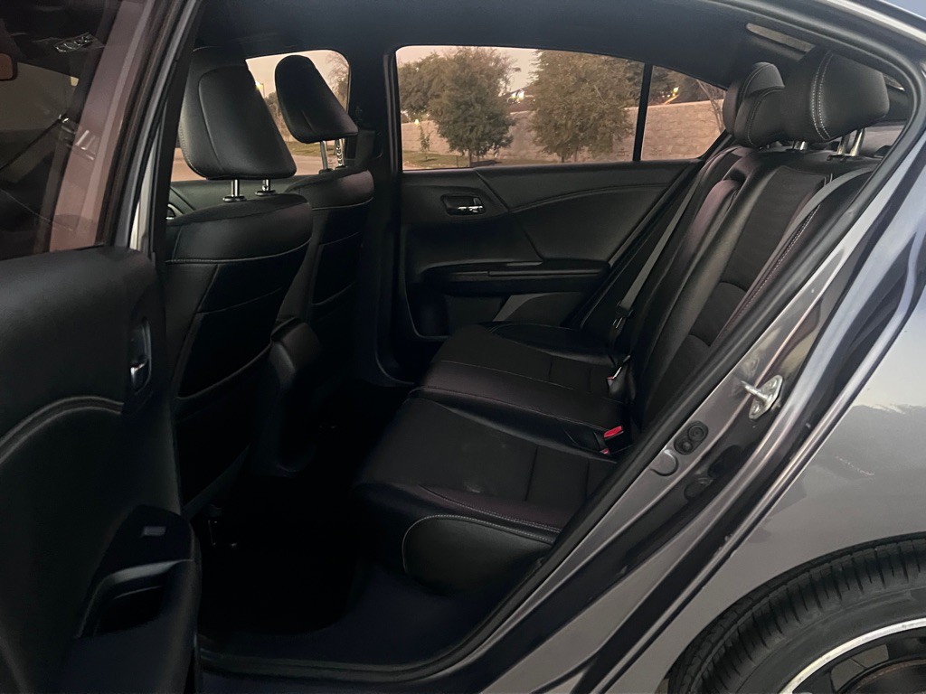 2017 Honda Accord Image 10