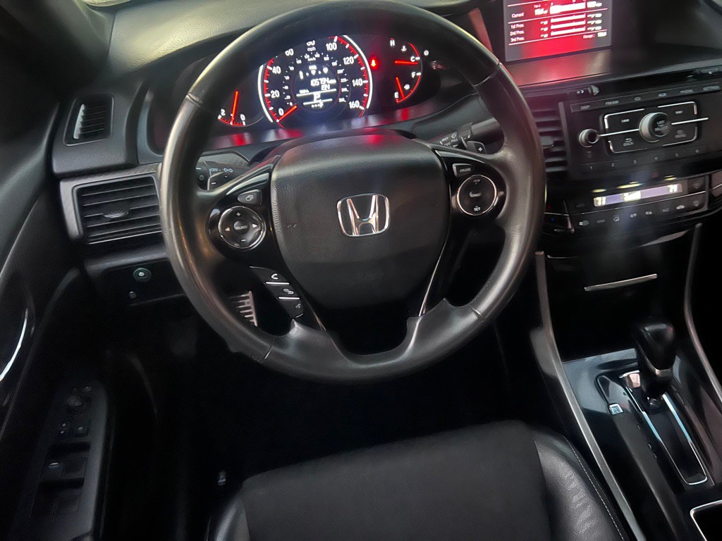 2017 Honda Accord Image 15