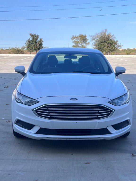2017 Ford Fusion Image 2