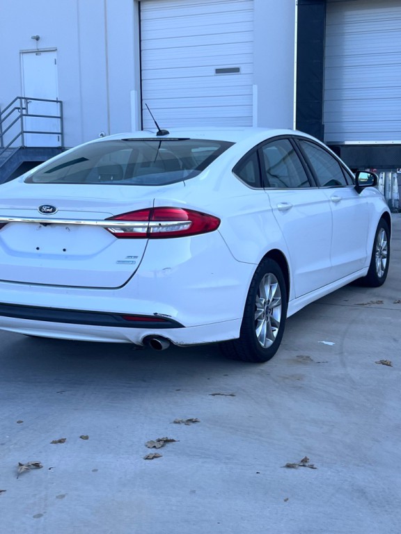 2017 Ford Fusion Image 6