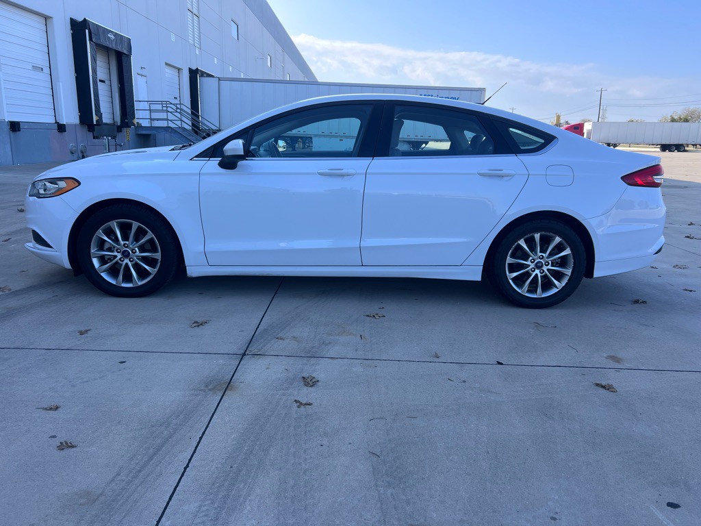 2017 Ford Fusion Image 8