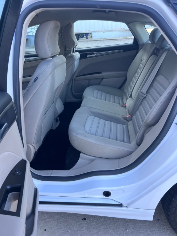 2017 Ford Fusion Image 10