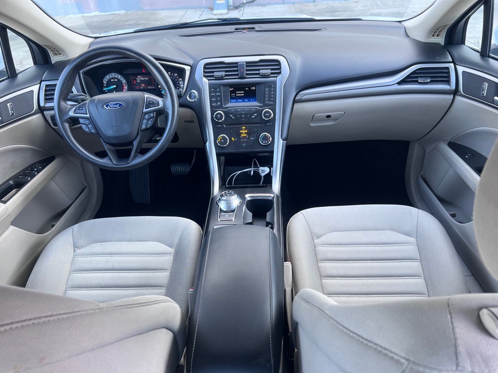 2017 Ford Fusion Image 15