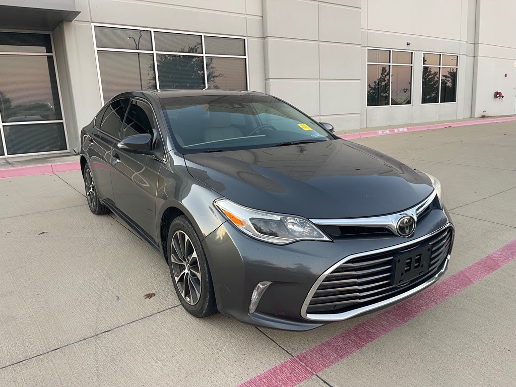 2017 Toyota Avalon Image 3