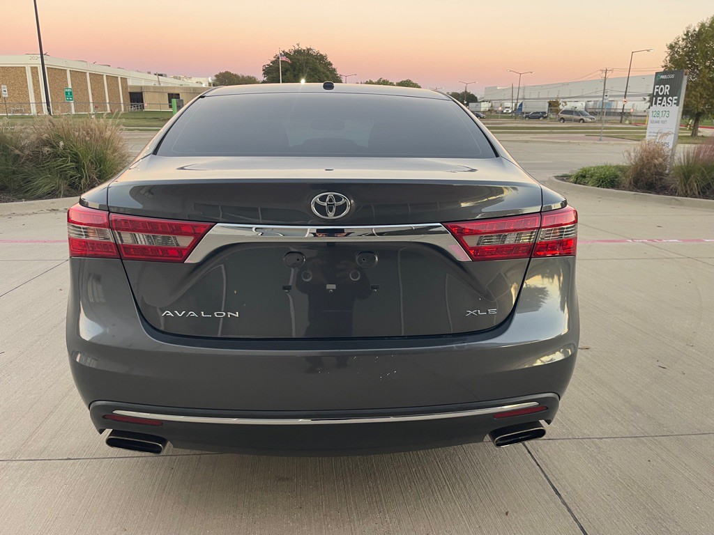2017 Toyota Avalon Image 5