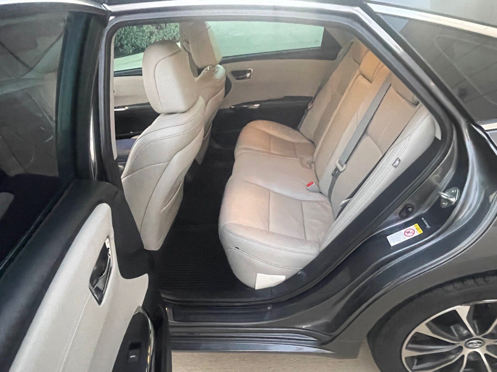 2017 Toyota Avalon Image 10